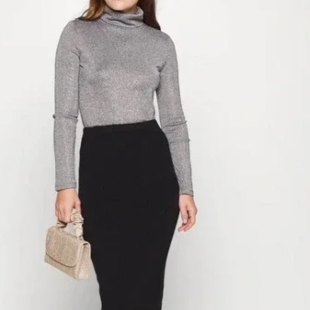GAP metallic silver turtleneck size large
